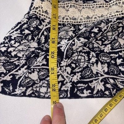 NWT Blue Boutique Brand, Peplum, Navy & Floral Crocheted, Tank Top, Size Small 14