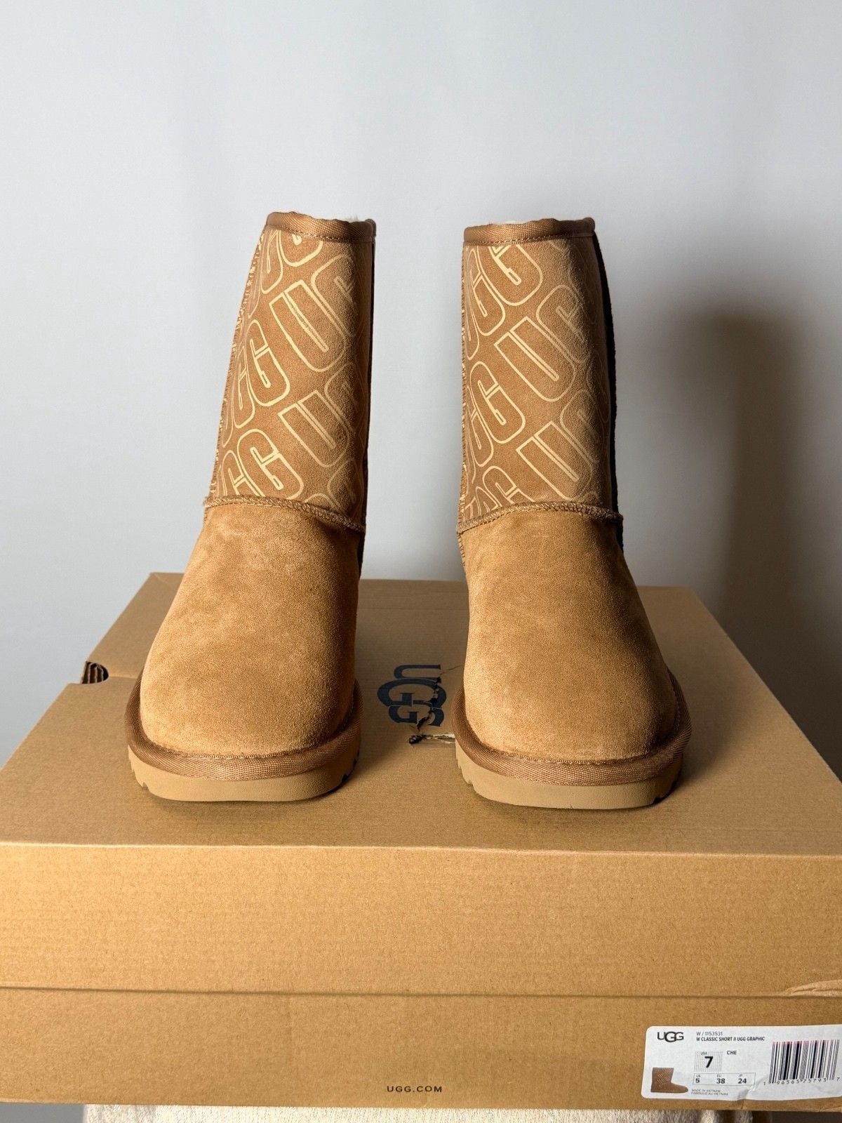 UGG Women's Classic Ankle Boots in Chestnut with Logo Detail 3