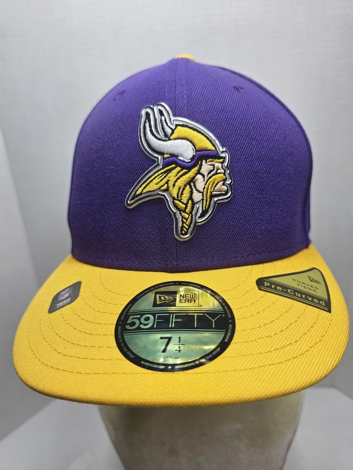New Era Minnesota Vikings 59FIFTY Fitted Hat 7 1/4 Purple Gold Pre-Curved NWT 2