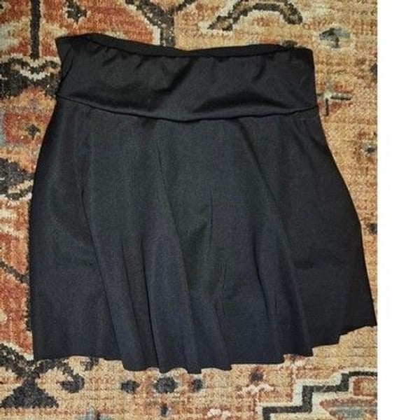 Shein Black Mini Skirt Cutout Metallic Waistband Crisscross Back Womens Size 6 M