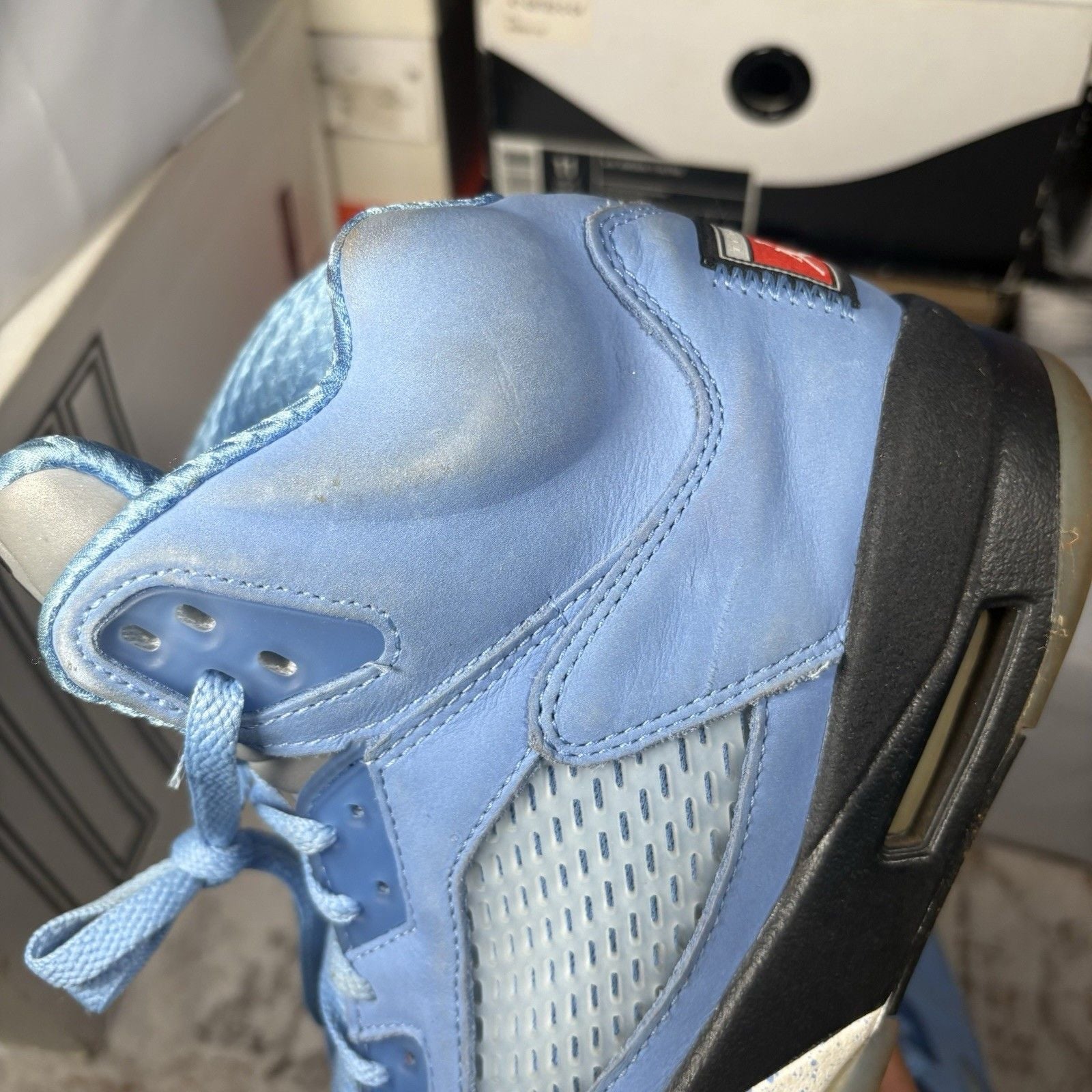 Size 9 - Jordan 5 Retro SE Mid UNC 8