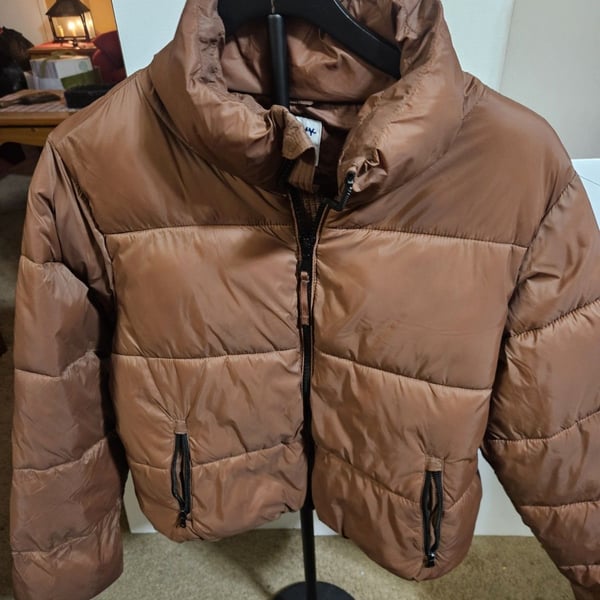 Old Navy Women's Water Resistant Frost Free Puffer Jacket Xs