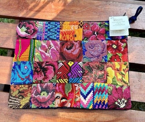 NWT Lucia’s Imports Fair Trade Guatemalan Art Culture Beautiful Make Up Bag 11x8 2