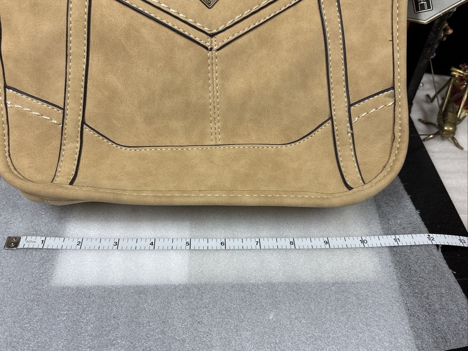 Born Concept BOC Crossbody Charging Shoulder Bag Vegan Suede Fawn NWT 19