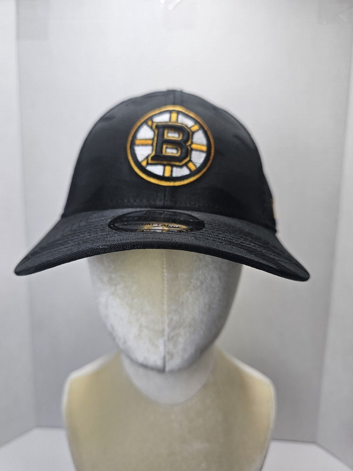 New Era Boston Bruins 39THIRTY M/L Black Camo Mesh Stretch Fit Hat NHL NWT 3