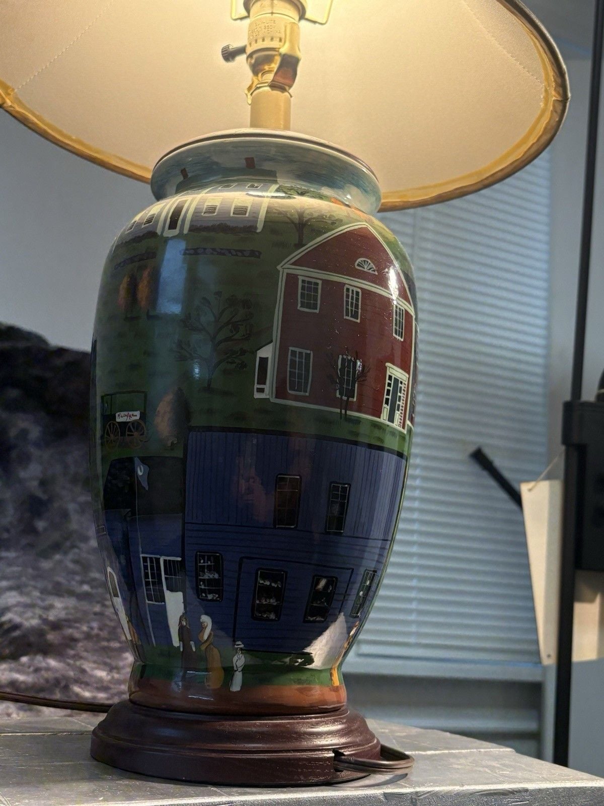 Vintage Ceramic Folk Art Table Lamp Hand Painted Country Farm House Scene 6