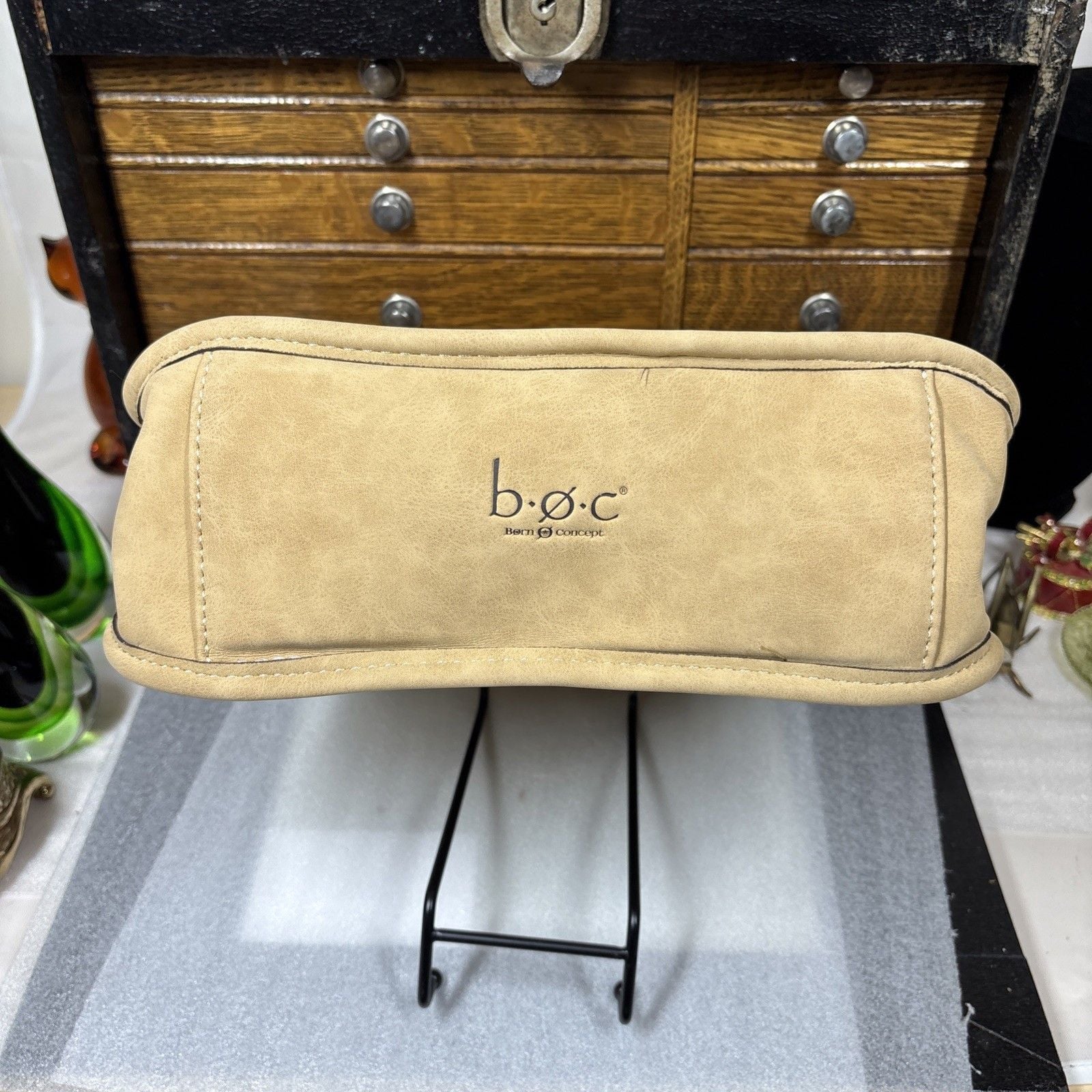 Born Concept BOC Crossbody Charging Shoulder Bag Vegan Suede Fawn NWT 7