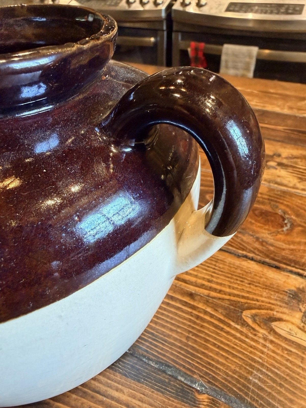 Vtg RRP Co Roseville Ohio 121 Stoneware Bean Pot Crock Two Tone Brown Cream Lid 6