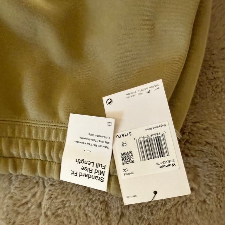 NWT Nike Women's Standard Fit Mid Rise Jogger Pants size 3X relaxed 10