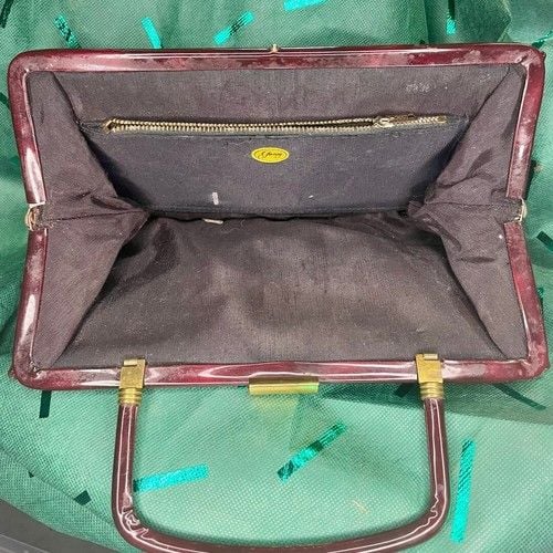 Vintage Burgundy Handbag with Sturdy Handle 7