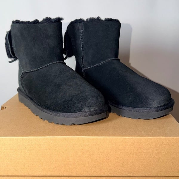 UGG Women's Classic Double Bow Mini Ankle Boots Black Size 7