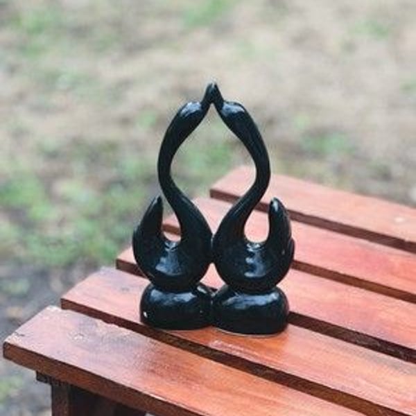 Vintage 1970's Art Deco Style Black Glazed Ceramic Swans Kissing Made In Japan