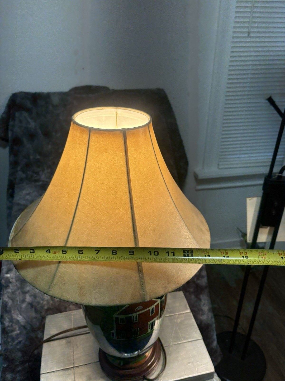 Vintage Ceramic Folk Art Table Lamp Hand Painted Country Farm House Scene 8