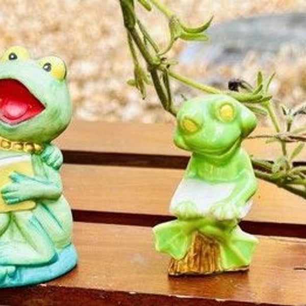 VTG MCM Lot Of 2 JSNY Frogs Singing Frog Couple & Lonely Frog Made In Taiwan MCM