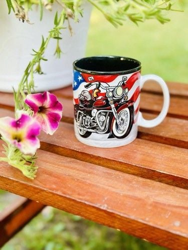 VTG NOS Great Gift For Bikers Coffee Mug With Motorcycle & The American Flag 4”T 1