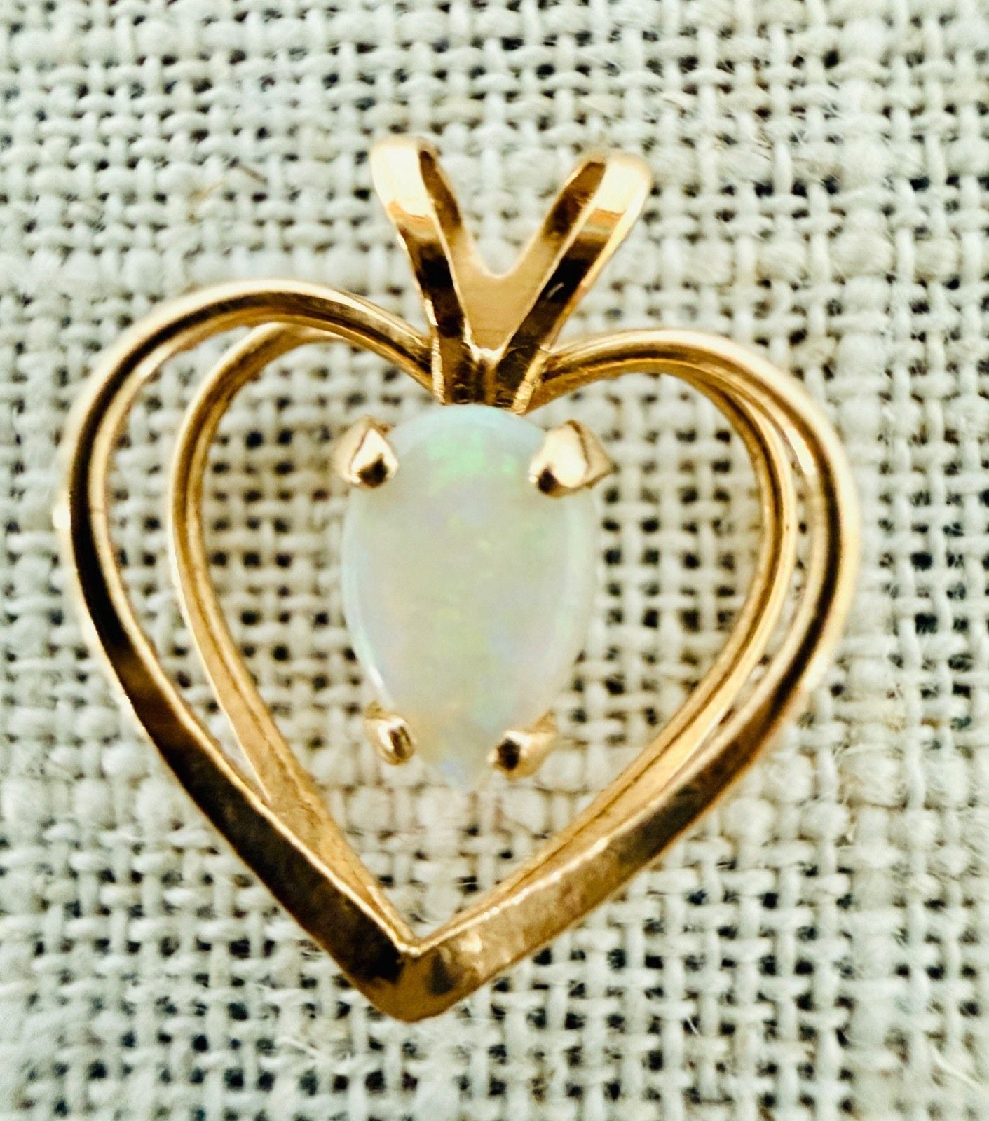 Vintage 14K Yellow Gold Pear Opal Heart Pendant | Open Double Frame | 0.6g 7