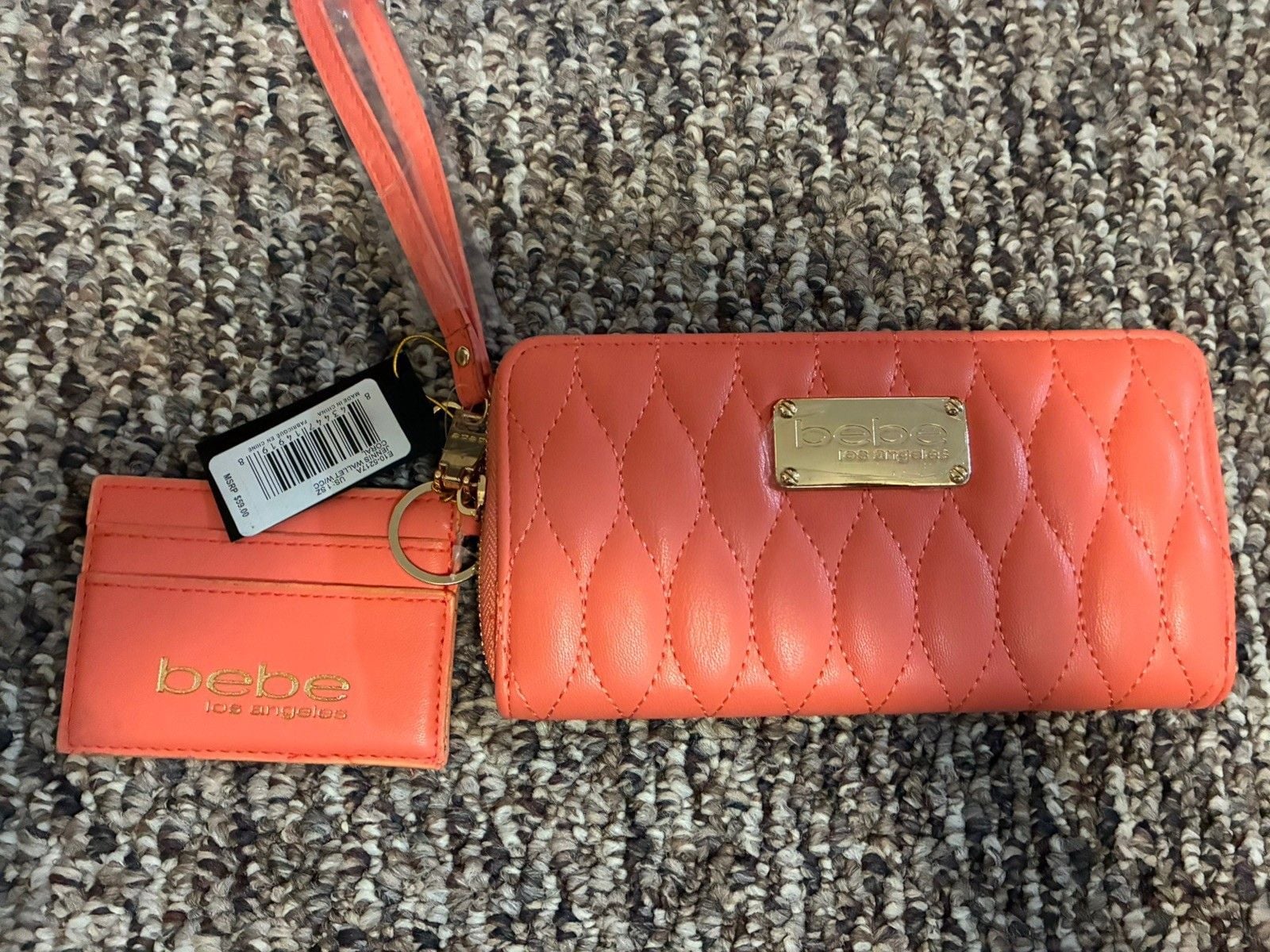 bebe Coral Quilted Zip-Around Wallet Wristlet w/ Card Holder for Women nwt 1