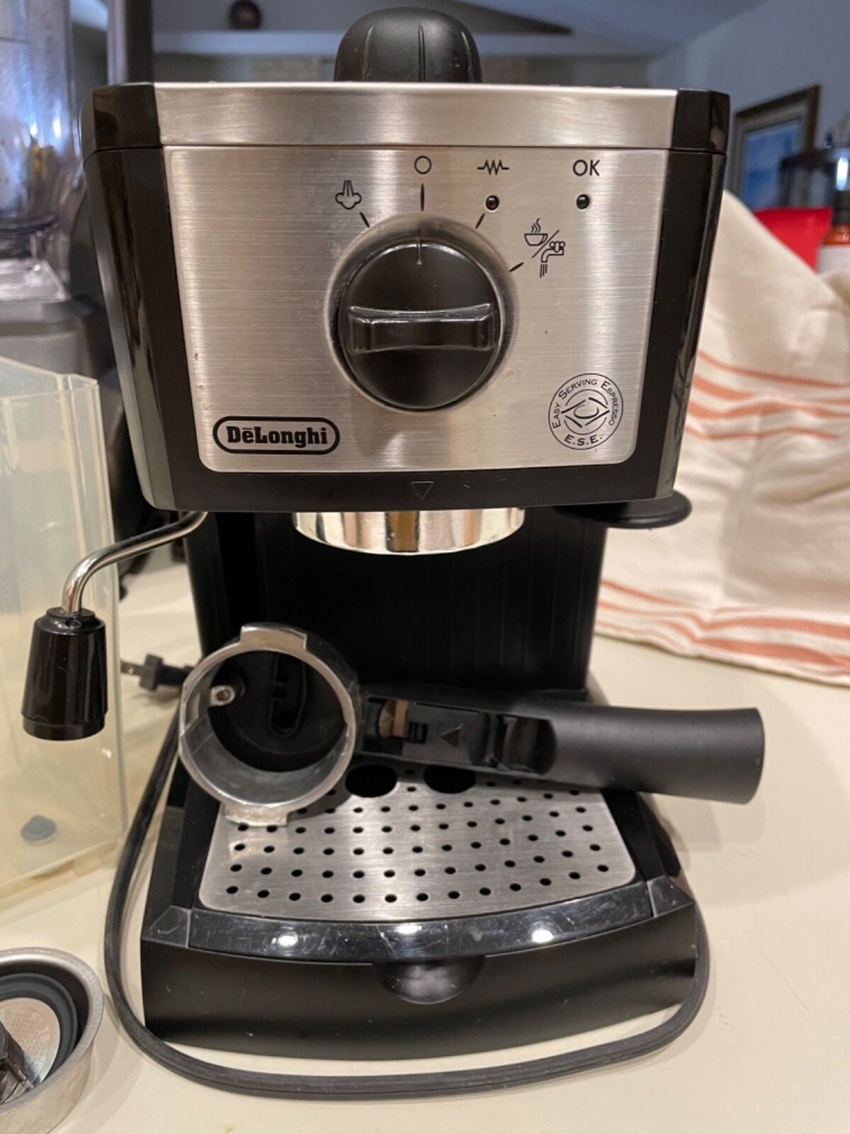 DeLonghi Espresso Machine 1