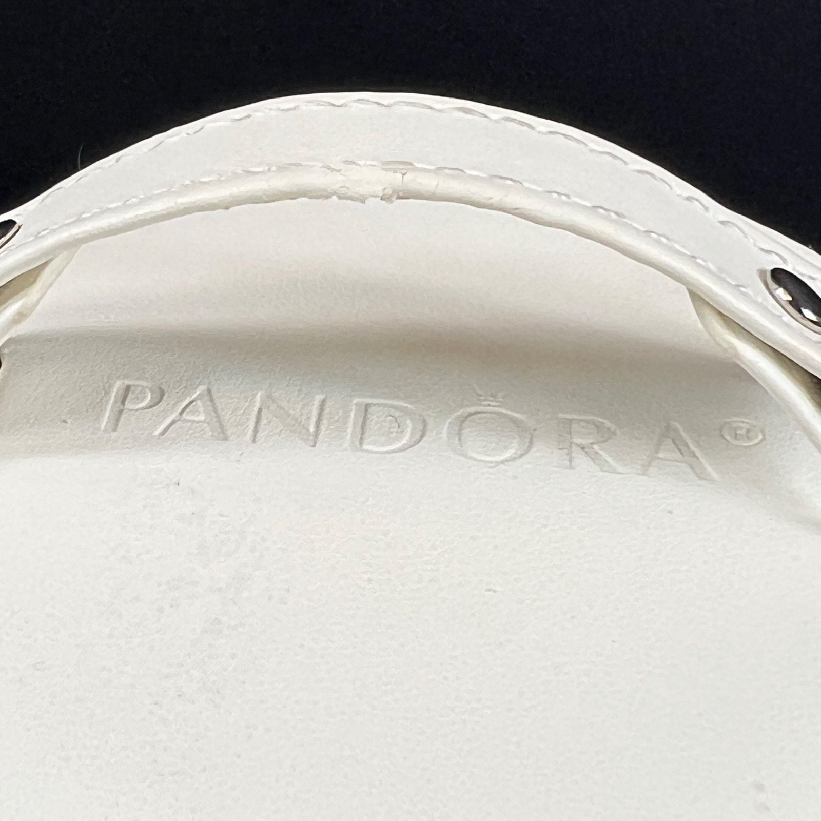 Pandora Round 3.75" Travel Jewelry Case with Zipper Removable Tray and Mirror 2
