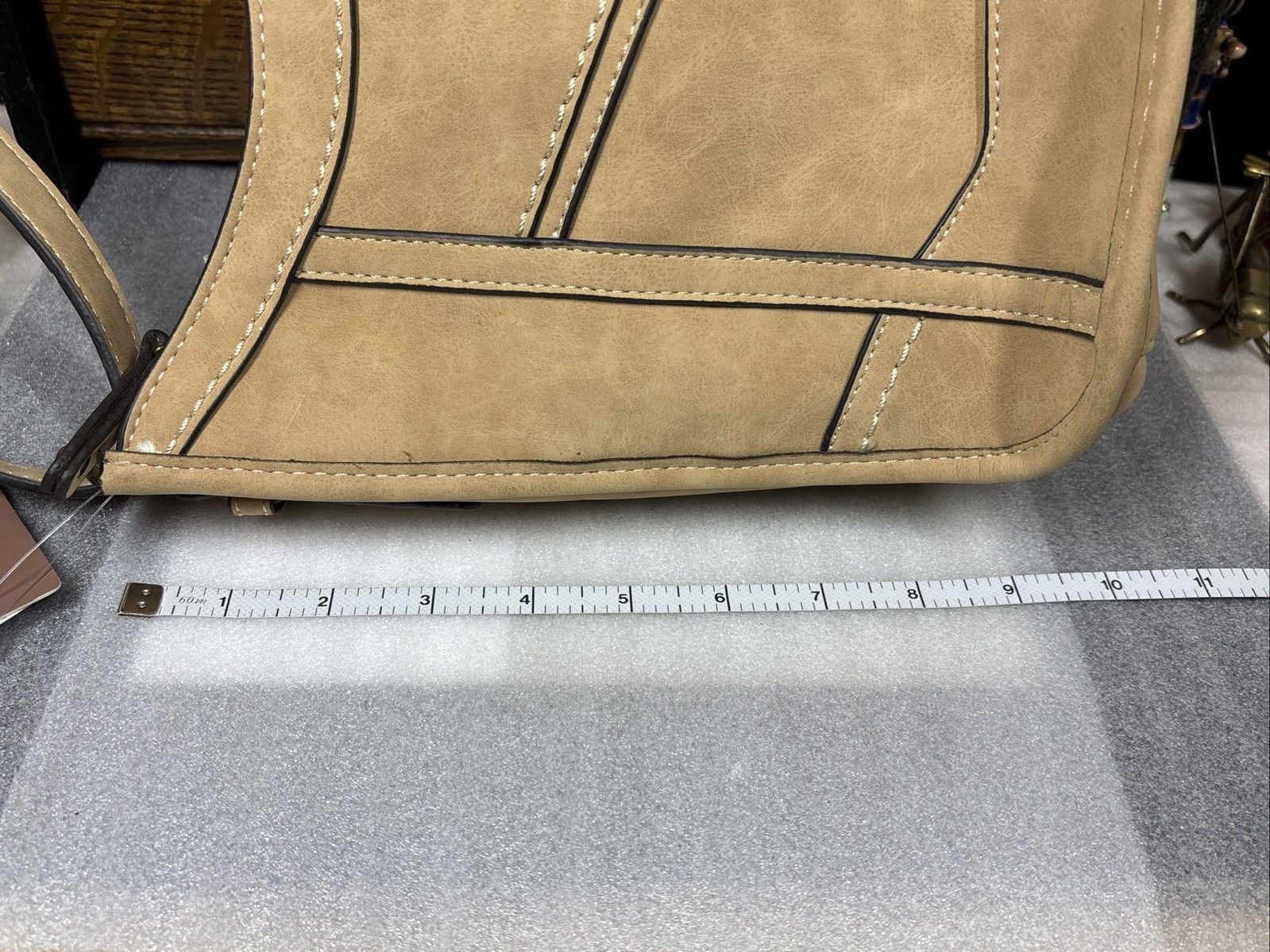 Born Concept BOC Crossbody Charging Shoulder Bag Vegan Suede Fawn NWT 20