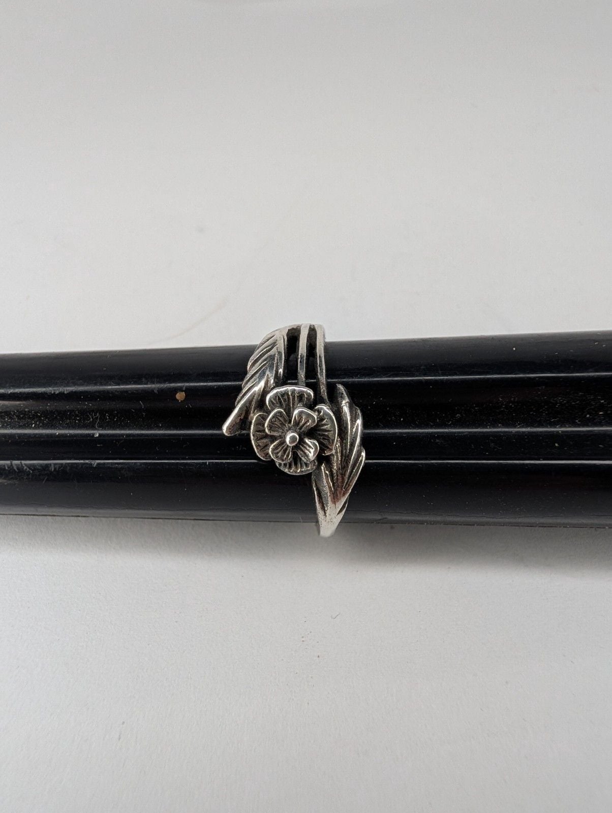 Vintage Sterling Silver Flower Ring 7