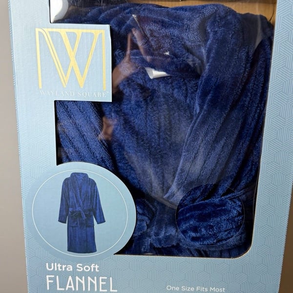 Wayland Square Women's Solid Blue Flannel Robe Belted Tie Pockets One Size