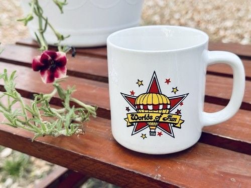 RARE VTG Worlds Of Fun Theme Park Yellow & Red Hot Air Balloon Logo Coffee Mug 2