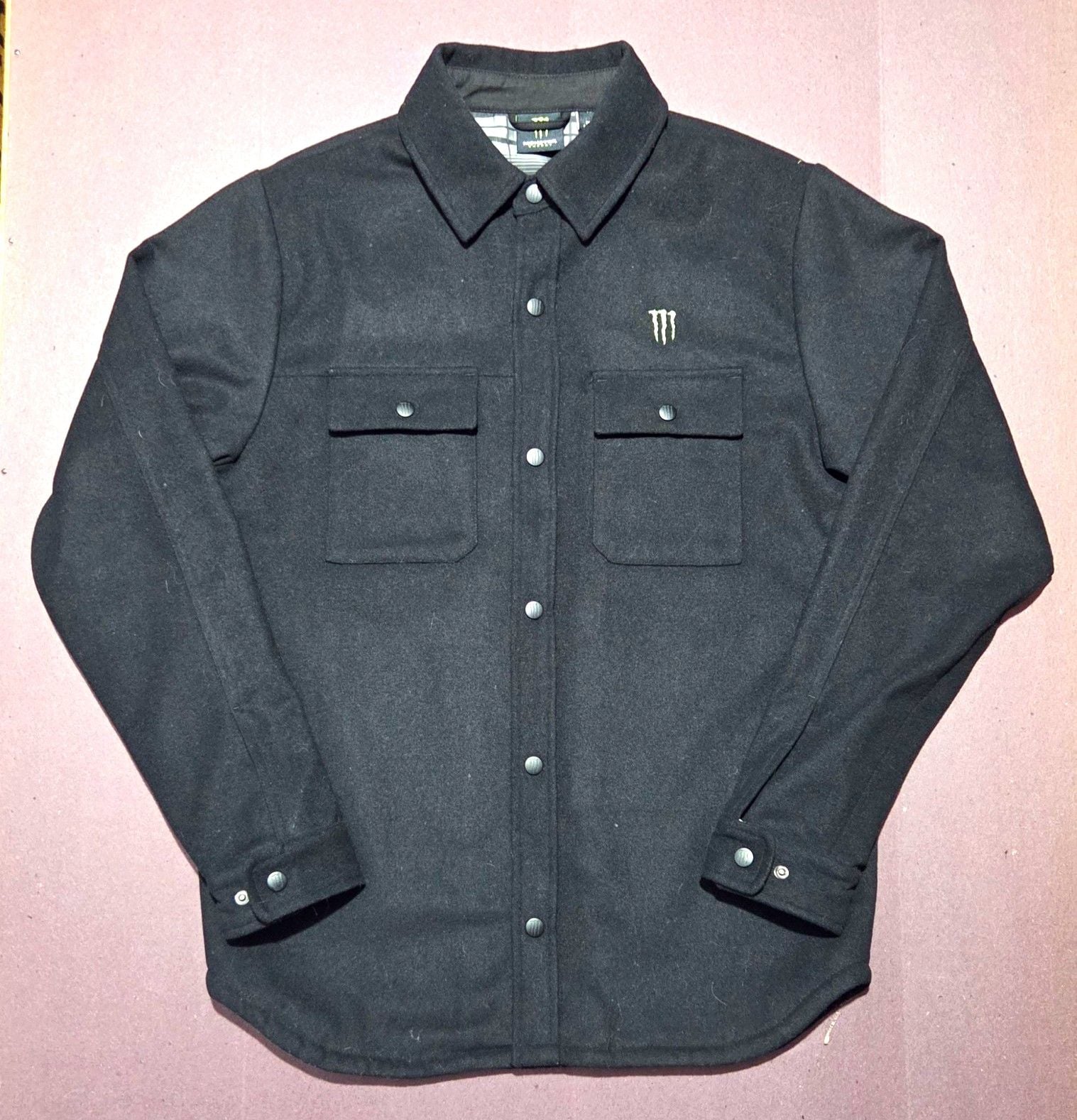 Monster Energy Men’s Black Solid Flannel Button-Up Logo Pockets Long Sleeve M 2