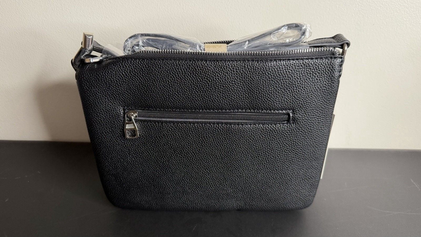 Calvin & Klein Black Pebbled Faux Leather Zip Crossbody Bag Detachable Strap 8