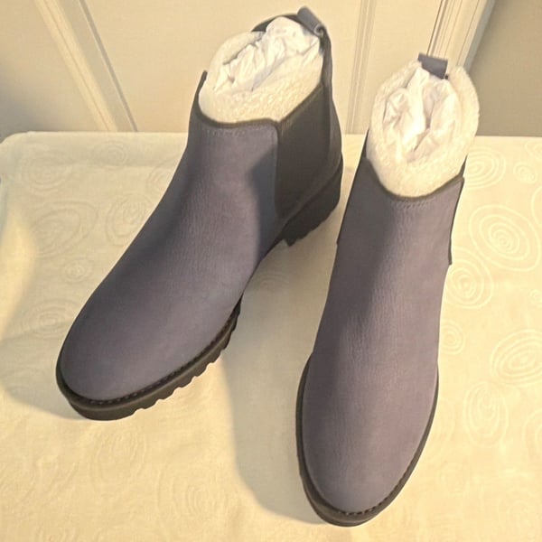 Marc Joseph New York Womens Chelsea Ankle Boots Slip-On Lug Sole Blue/Black 7