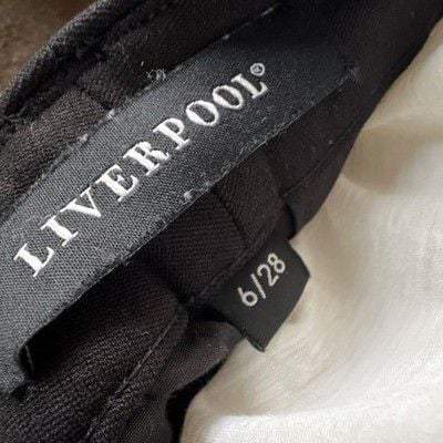 Liverpool Tapered Leg Ankle Flat Front Black Women's Pants Button Zip Closure 6