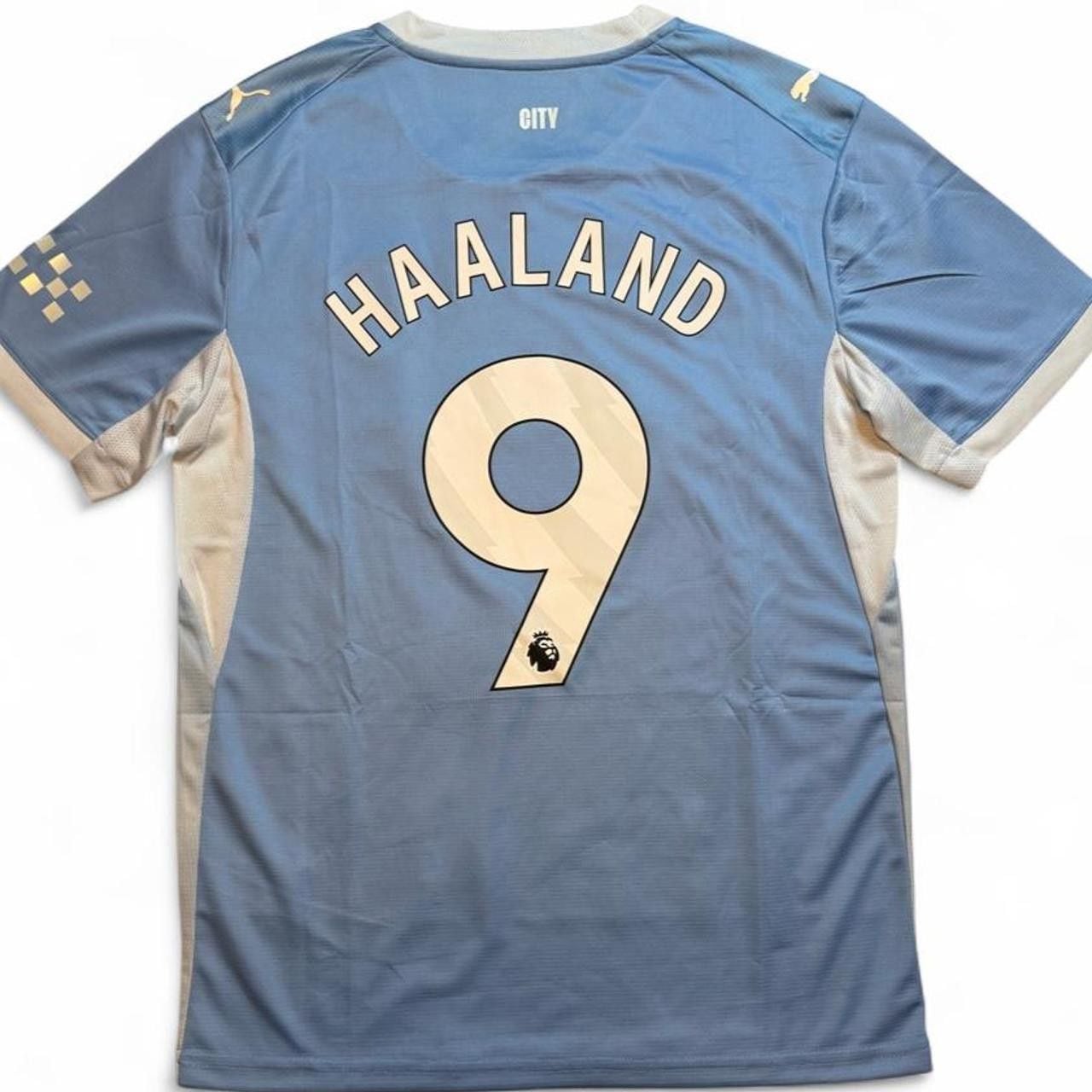 Puma Manchester City 2026/27 home shirt in light blue with white accents number nine Haaland on the back size medium dimensions are in the pictures brand new with tags 8