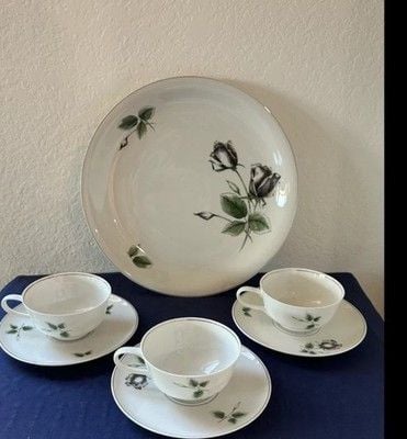 VTG set of Rosenthal Continental dinnerware in the "Midnight Rose" patter 2