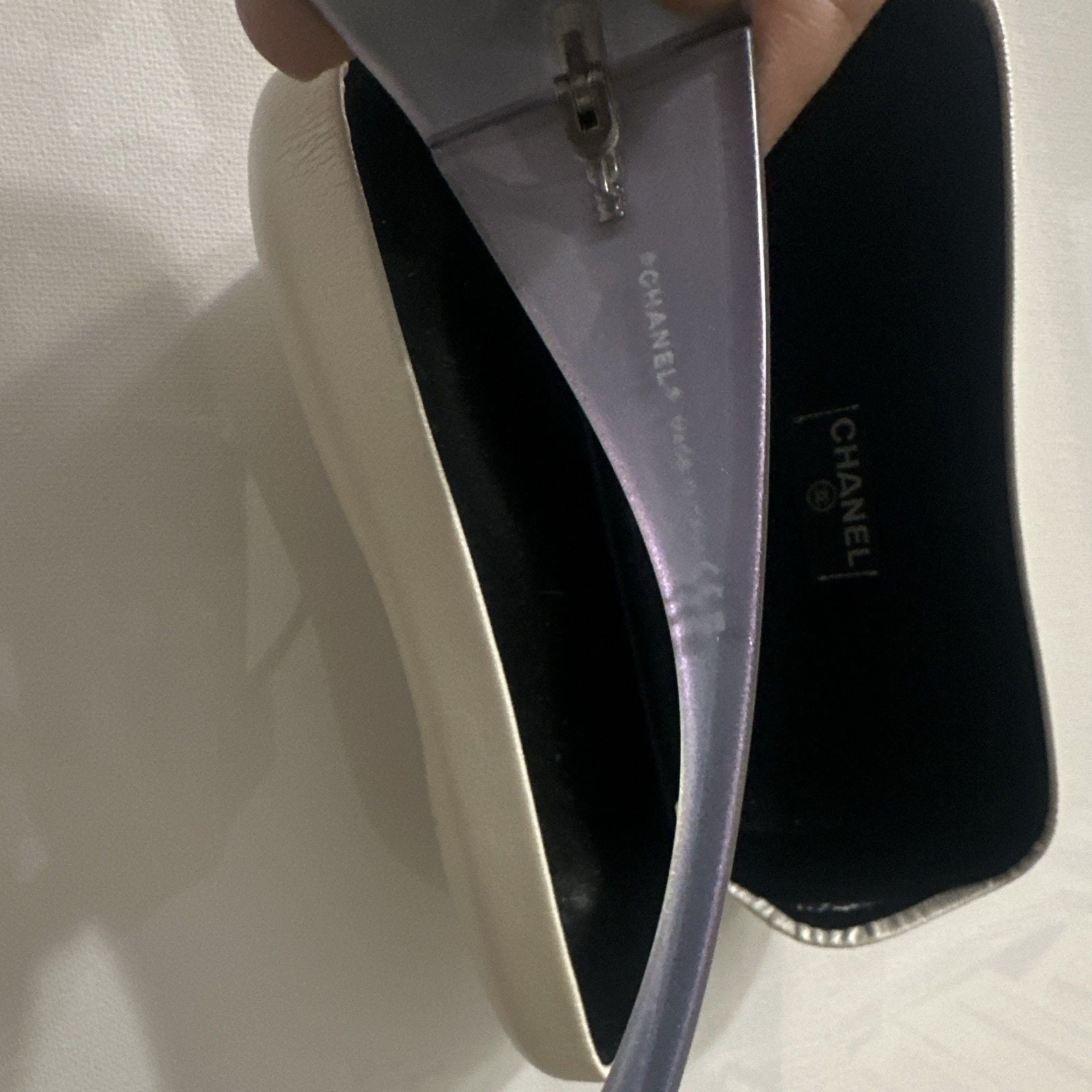 CHANEL Women's Sunglasses with Case And Pouch 16