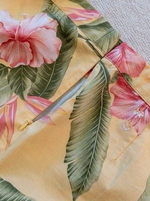 Tommy Bahama Stretch Skirt Size 10 Yellow Tropical Hibiscus Floral Palm Leaf 19" 12