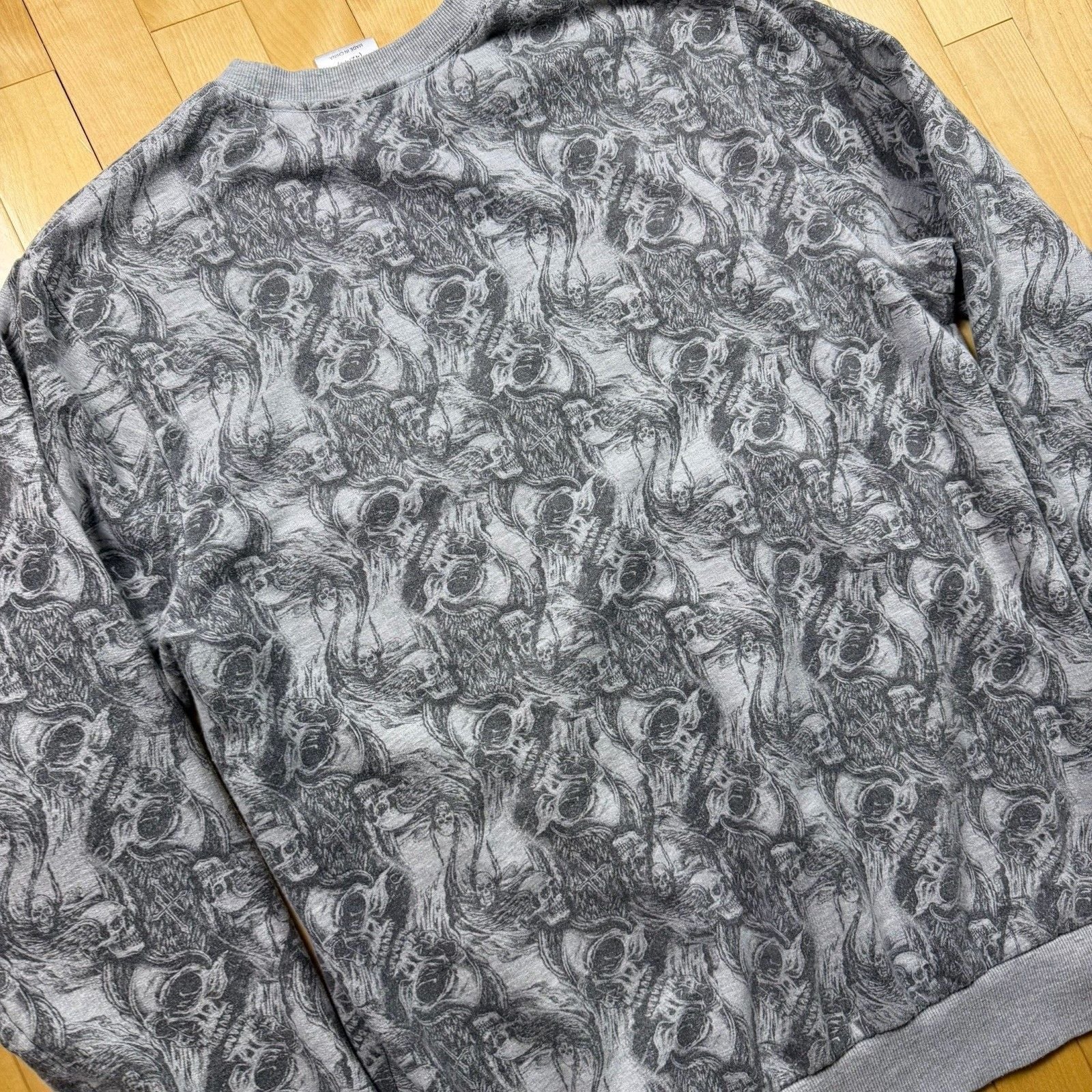 Y2K Hybrid Tees Skull All Over Print Sweatshirt Mens L 42/44 Gray Goth Grunge 11