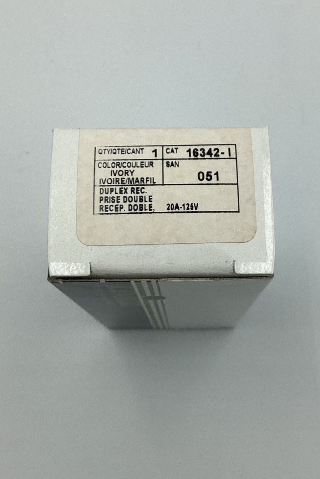 Leviton Ivory 5-20R Decora Duplex Receptacle 16342-I CASE OF 10 - NEW IN BOX 7