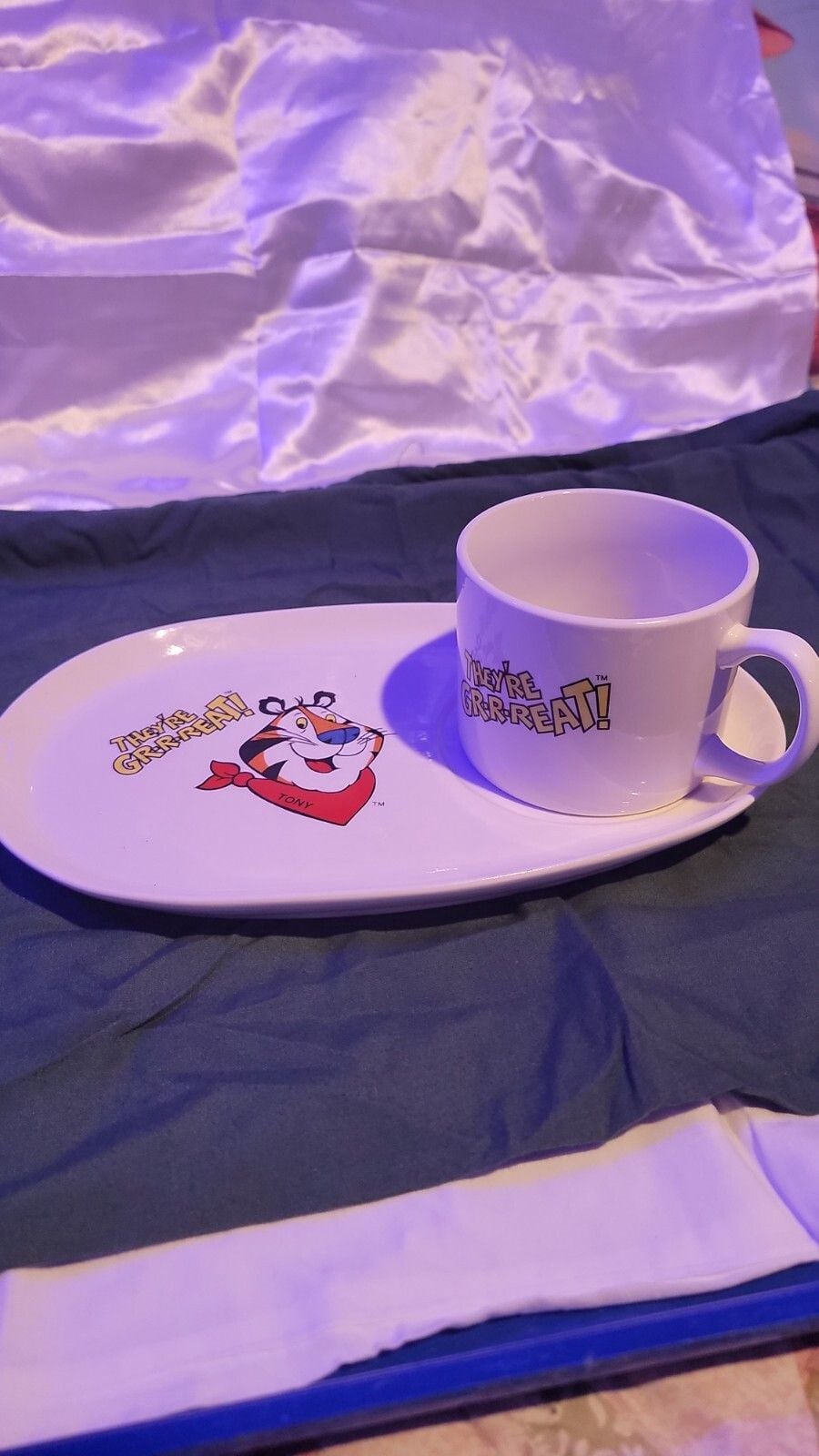 Kellogg's Tony the Tiger “They’re G-r-r-reat” Ceramic Platter/Plate and Cup Set 18