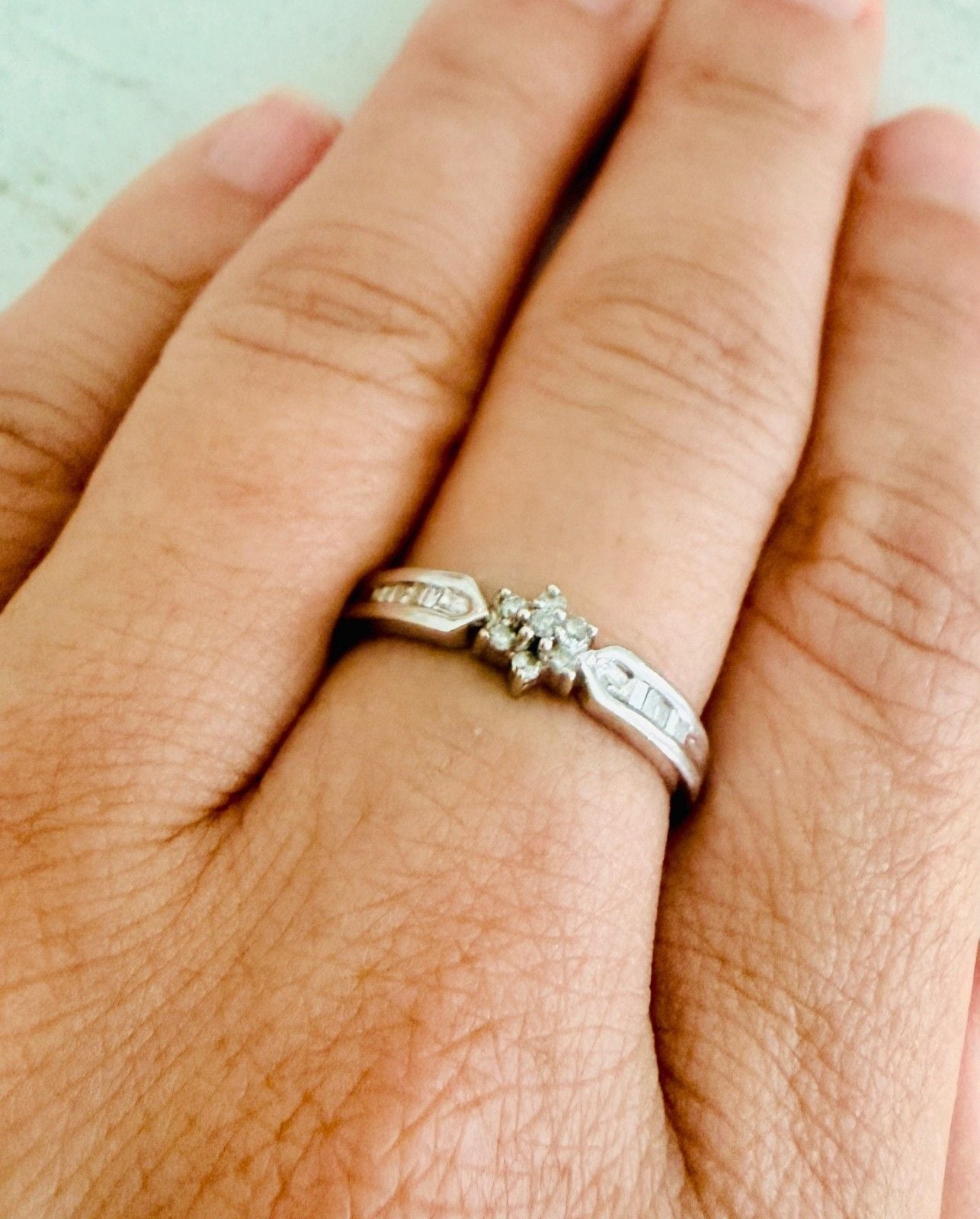10K White Gold .24ct Diamond Cluster Baguette Ring Size 6.75 Genuine 5