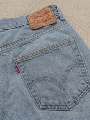 VTG 2002 Levis 550 Relaxed Denim Shorts Light Wash Men’s W36 Made Colombia 748 19