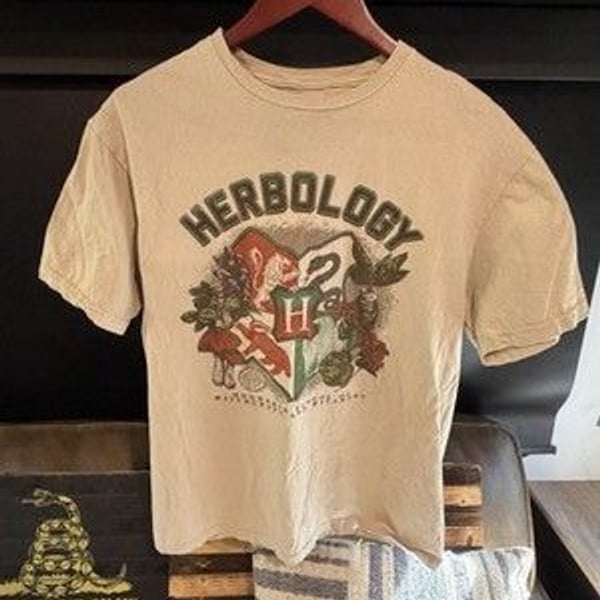 Harry Potter Hogwarts Herbology Beige Cotton Graphic Men's XL Crew Neck T-Shirt