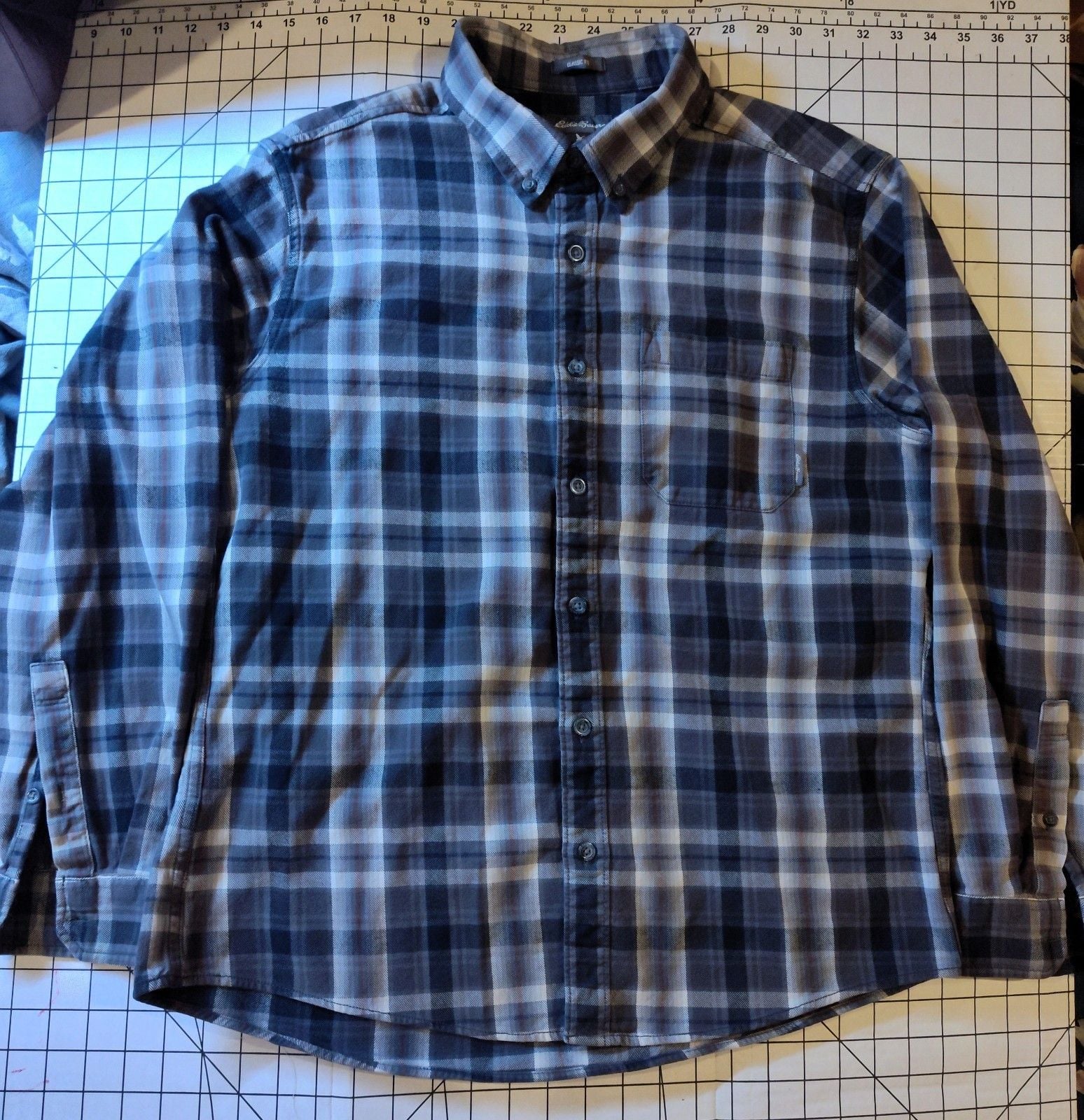 Eddie Bauer Classic Fit Men's Size Large Black, Gray & White Flannel Shirt 3