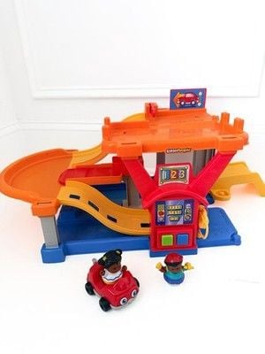 FISHER PRICE LITTLE PEOPLE ROLLIN' RAMPS GARAGE SET With Sound Tested And Works! 1
