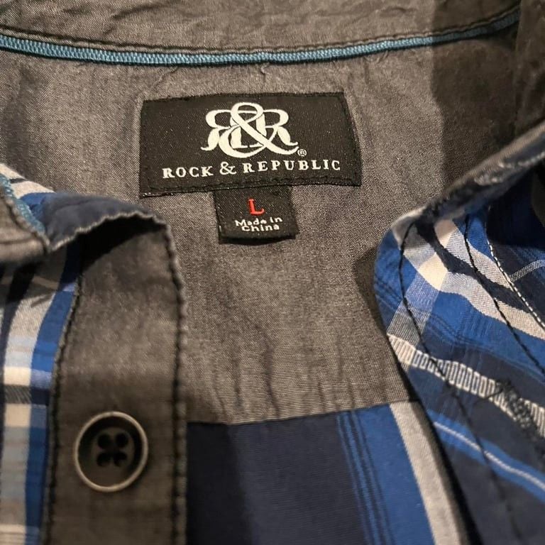 Rock & Republic blue and white button-up shirt
flawless
L but fits like M 3