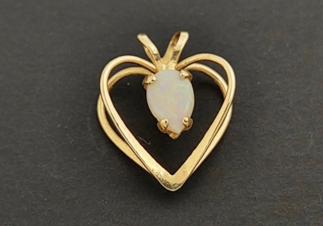 Vintage 14K Yellow Gold Pear Opal Heart Pendant | Open Double Frame | 0.6g 2