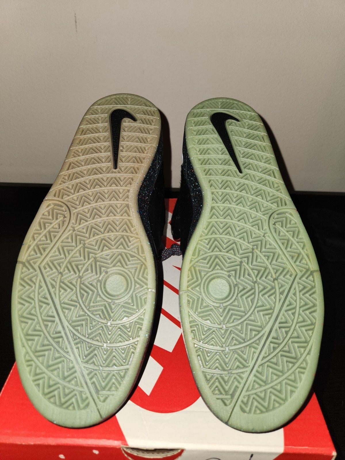 Nike Kobe 9 NSW Lifestyle Year of the Horse Limited Edition Mid Top 647594-001 9