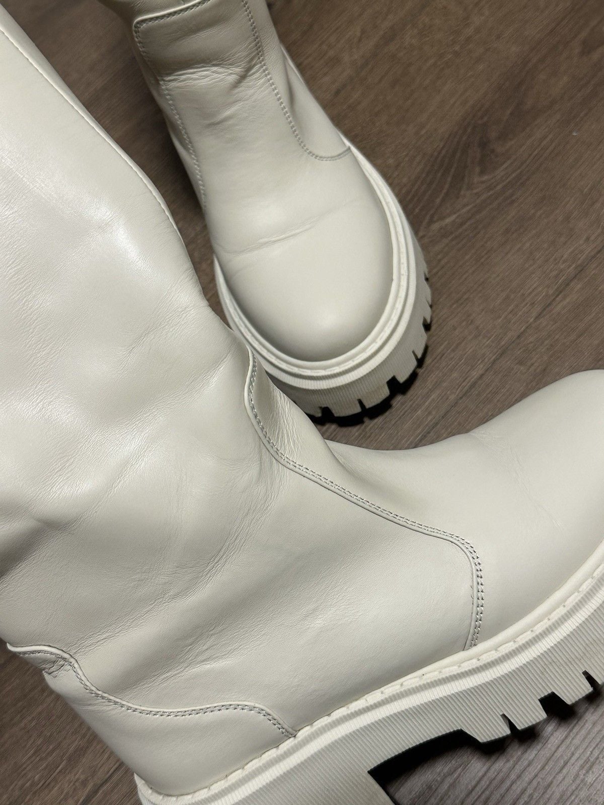Women's Knee High Boots Size 7 White 13