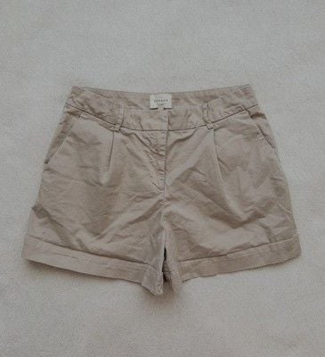 Sézane Paris France Pleated Cuffed ROME Chino Shorts in Beige - Size FR 40 US 8 5