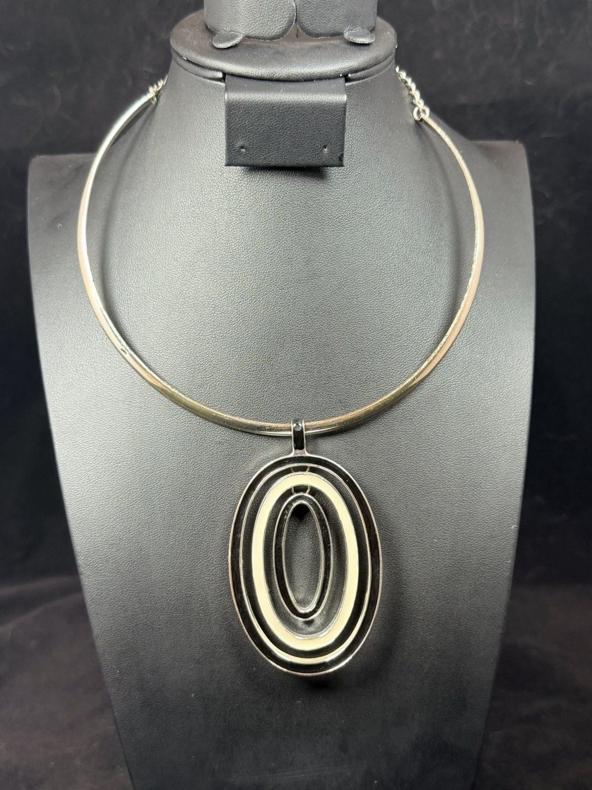Vintage Silver Tone Rigid Torque Collar Choker Necklace Black White Oval Pendant 2