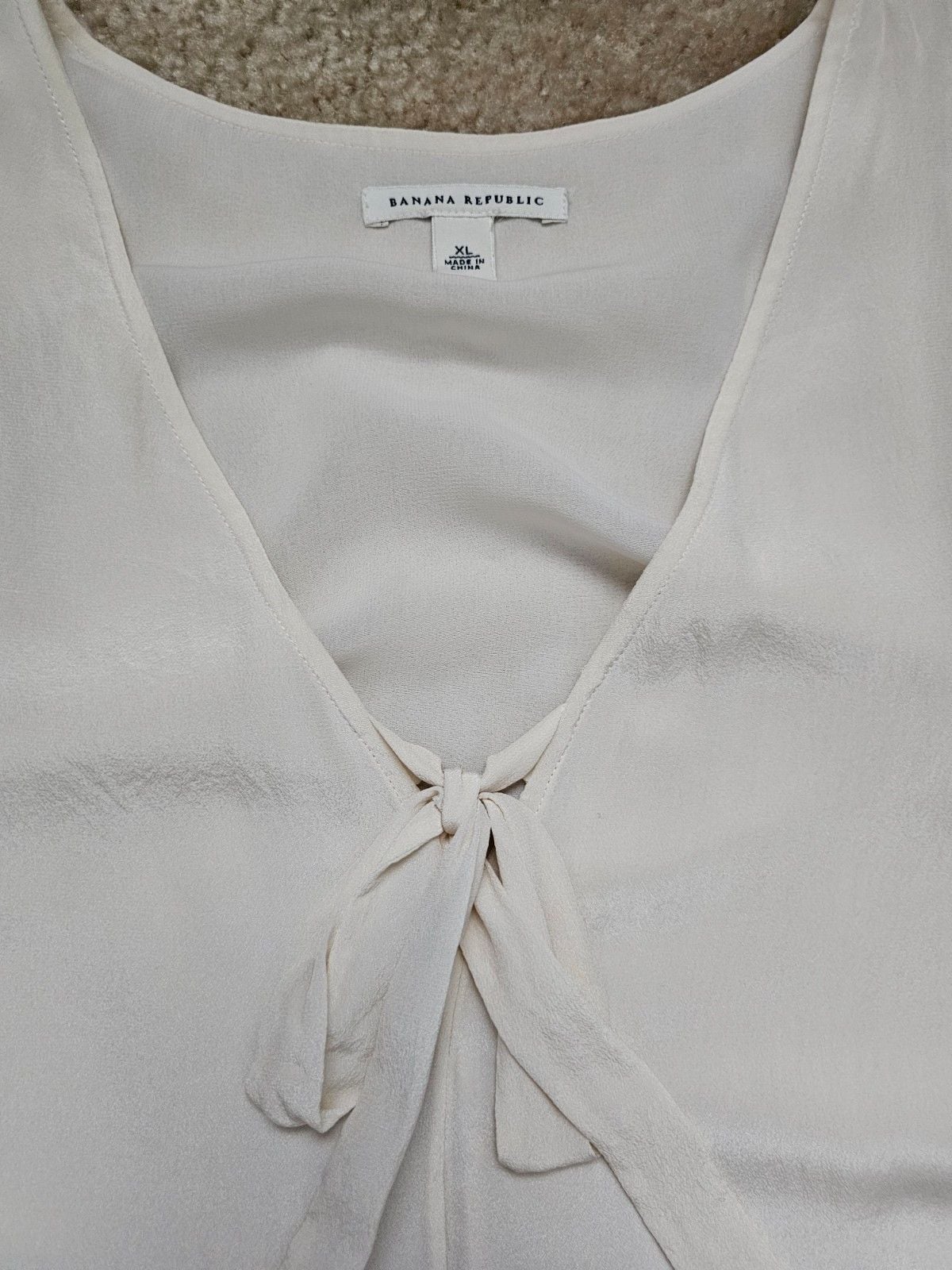 Banana Republic Women XL Ivory Ruffle Sleeveless Tie Front Blouse High Low 5